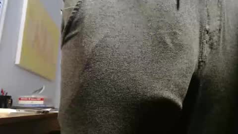 Snapshot of hung_hot_fit10 chatting on October 2025 01:11:01 PM Big uncut cock dripping online show from October 2025 01:11:01 PM