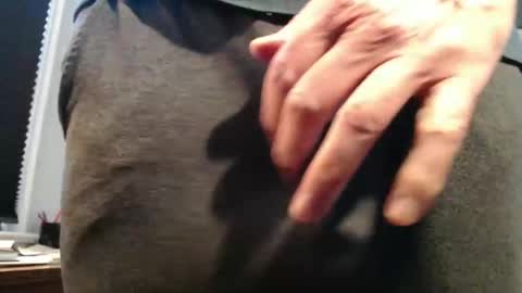 Snapshot of hung_hot_fit10 chatting on October 2025 01:04:02 PM Big uncut cock dripping online show from October 2025 01:04:02 PM