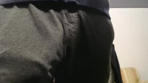 Snapshot of hung_hot_fit10 chatting on November 2025 11:38:01 PM Big uncut cock dripping online show from November 2025 11:38:01 PM