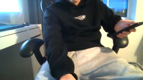 Snapshot of hungandhorny100 chatting on November 2025 04:39:01 PM Hungandhorny100 online show from November 2025 04:39:01 PM