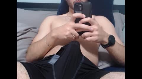Snapshot of hungchungus420 chatting on January 2025 02:48:01 AM HungChungus420 online show from January 2025 02:48:01 AM