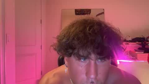 Snapshot of hungkingg22 chatting on February 2026 04:00:02 PM hungkingg22 online show from February 2026 04:00:02 PM