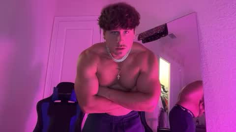 Snapshot of hungkingg22 chatting on April 2026 06:39:01 PM hungkingg22 online show from April 2026 06:39:01 PM