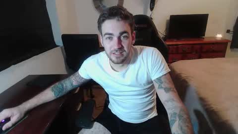 hungmtnman2256 online show from February 2026 11:51:01 AM