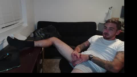 hungmtnman2256 online show from July 2026 04:47:02 AM