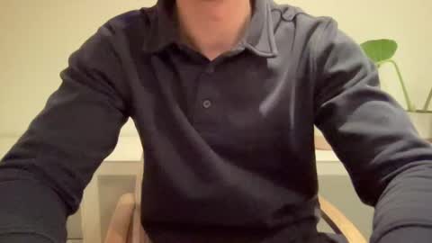 Snapshot of hungwank95 chatting on January 2025 06:40:01 PM hungwank95 online show from January 2025 06:40:01 PM