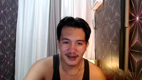 hunkylloyd online show from December 2024 06:29:01 PM