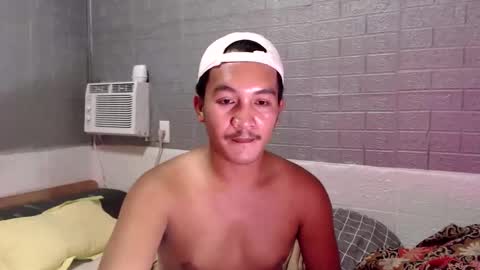 hunkylloyd online show from April 2026 05:47:02 PM