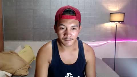 hunkylloyd online show from May 2026 04:43:01 AM