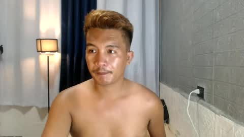 hunkylloyd online show from July 2026 07:24:02 AM