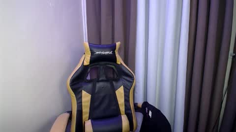 Snapshot of hunkyzeus chatting on June 2026 02:23:01 PM hunkyzeus online show from June 2026 02:23:01 PM