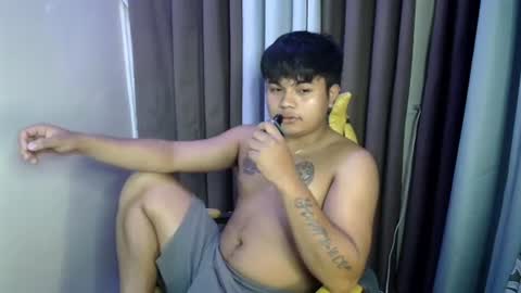 Snapshot of hunkyzeus chatting on June 2026 05:45:02 AM hunkyzeus online show from June 2026 05:45:02 AM