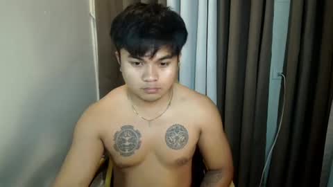 Snapshot of hunkyzeus chatting on June 2026 07:05:01 PM hunkyzeus online show from June 2026 07:05:01 PM