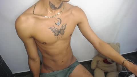 Hunter Wolf online show from April 2026 05:33:02 AM