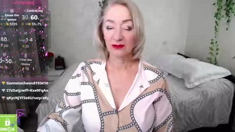 Snapshot of hunters_woman chatting on October 2025 02:10:01 AM Irena online show from October 2025 02:10:01 AM