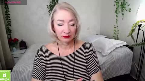 Snapshot of hunters_woman chatting on October 2025 05:01:01 PM Irena online show from October 2025 05:01:01 PM