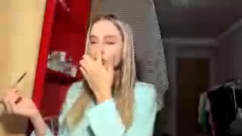 Gloria online show from November 2025 03:23:02 PM