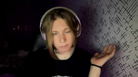 hurtqqq online show from May 2026 06:15:02 PM