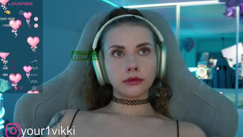 Snapshot of hustleebabyy_vikki chatting on December 2024 06:01:02 AM Vika online show from December 2024 06:01:02 AM