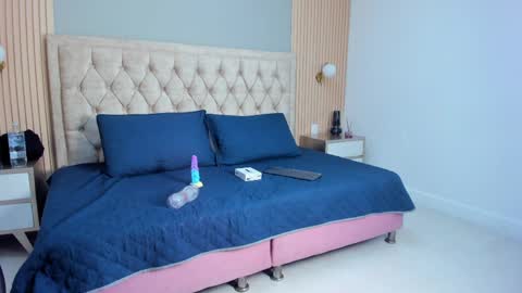 hxxyro online show from March 2026 01:12:02 PM