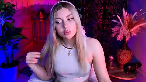 Snapshot of hyileyclark chatting on June 2026 05:15:01 AM hyileyclark online show from June 2026 05:15:01 AM