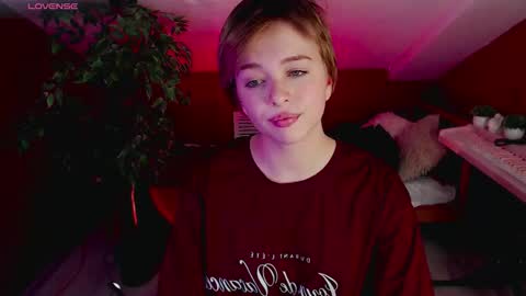 Julia online show from October 2025 09:14:02 PM