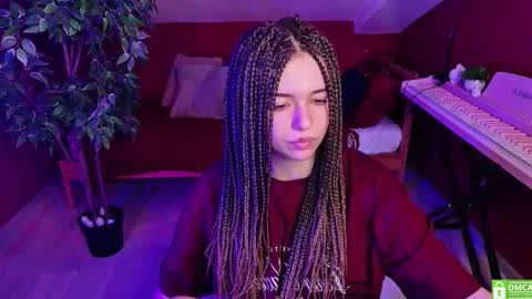 Julia online show from November 2025 08:49:01 PM