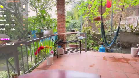 Snapshot of hypnotic_kitty chatting on October 2025 03:19:01 AM Your submissive lady 3 online show from October 2025 03:19:01 AM