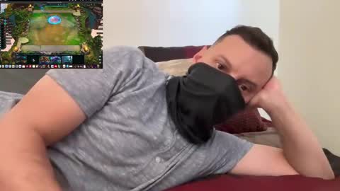 i o ro online show from October 2025 11:18:01 PM