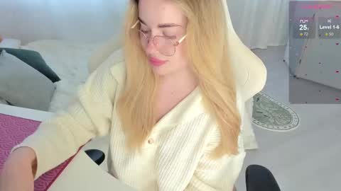 Snapshot of i_want_you_eva chatting on October 2025 10:38:02 AM HiI am EvaPVT is open online show from October 2025 10:38:02 AM