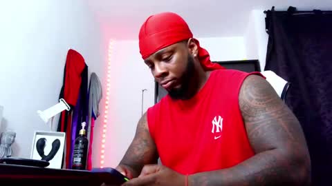 Mr H Independent model online show from September 2025 03:28:01 AM