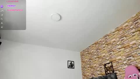 Snapshot of iam_luisa_ chatting on September 2025 11:49:01 PM Luisa online show from September 2025 11:49:01 PM