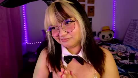 Zoe 3 online show from April 2026 04:46:01 AM