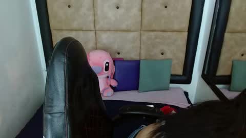  Caroll online show from November 2025 04:33:02 AM