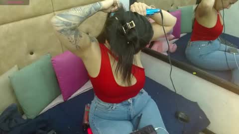  Caroll online show from November 2025 08:19:02 PM