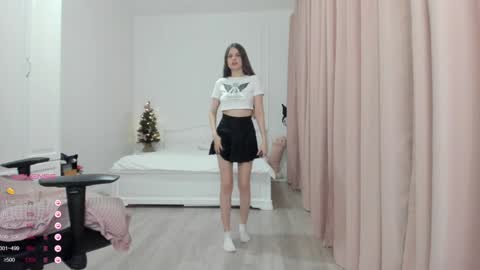 Snapshot of iamcassidy chatting on December 2024 08:32:01 PM Cassie STREAMS HERE EVERYDAY online show from December 2024 08:32:01 PM