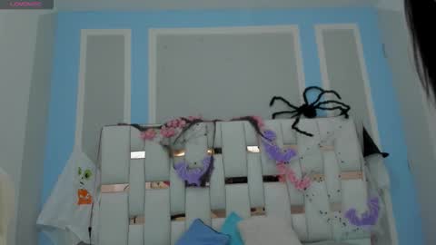 Charlotte online show from October 2025 09:04:02 PM