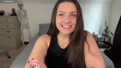 Crystal online show from February 2025 05:49:02 PM