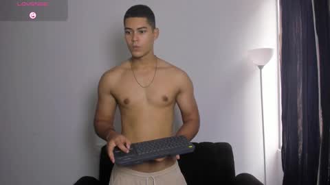 Dylan  independent model  online show from March 2026 01:40:02 PM