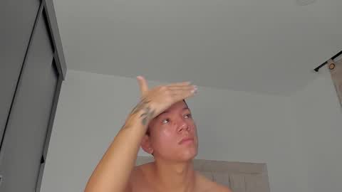 Juliiiiian online show from March 2026 10:10:02 AM