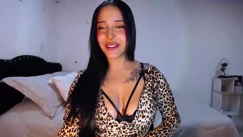 Camila online show from October 2025 03:29:02 AM