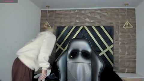 IAN CASTILLO online show from February 2026 11:17:01 AM