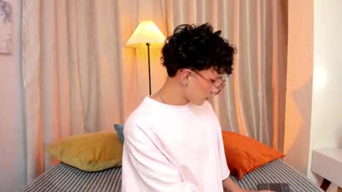 ian  online show from February 2026 03:48:02 AM