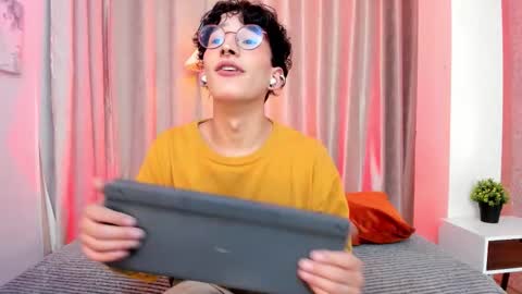 ian  online show from March 2026 03:23:01 AM