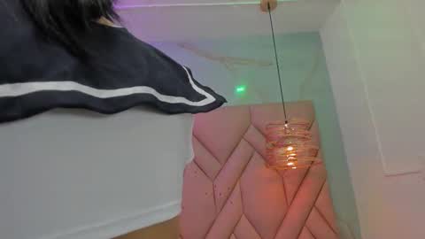 ibbie_ online show from February 2026 12:03:01 PM