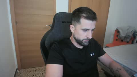 iberian_macho online show from October 2025 06:36:01 AM