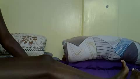 ice_girly online show from December 2025 04:14:02 PM