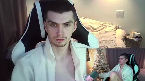 MAX online show from January 2025 08:57:02 PM