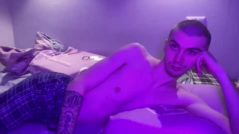 MAX online show from February 2025 04:44:01 PM