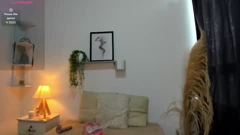 ice_y_abigail online show from November 2025 12:05:02 PM